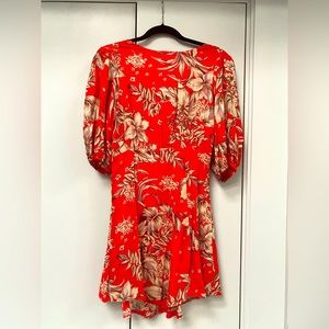 “Hello Molly” Indikah Red Floral Mini Dress 3/4 puff sleeves. Size 10 TNW